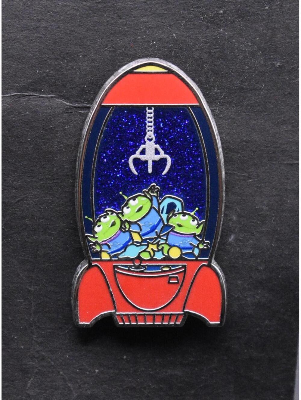 Disney Little Green Men Aliens Rocket Claw Machine Toy Story 4 Mystery Pin (C5)